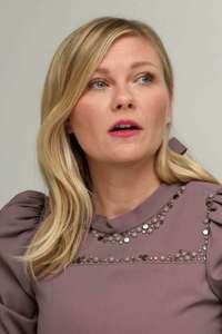 Kirsten-Dunst --The-Beguiled-Press-Conference--04.jpg