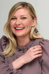 Kirsten-Dunst --The-Beguiled-Press-Conference--13.jpg