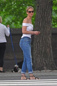    jlaw160617BZNimage117.jpg