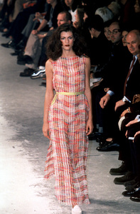 59457a587cf96_AndrewGrovesSpringSummer1999LondonFashionWeek..thumb.jpg.83f2da07c779606f1fb1ad2036137056.jpg