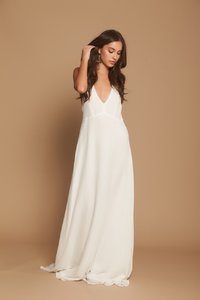 594c92af49635_AthenaWhiteMaxiDress-1.thumb.jpg.856f87039b92ea3676191250d2a2ffbf.jpg