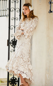 Johanna-Ortiz-MO-Exclusive-El-Lenguaje-De-Las-Flores-Dress.thumb.jpg.e7a8332d6487b03091f1d58188c2b3c8.jpg