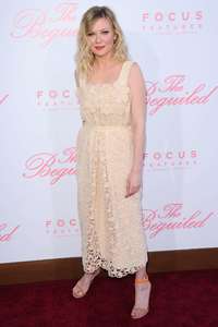 Kirsten-Dunst--The-Beguiled-Premiere-in-Los-Angeles--35.jpg