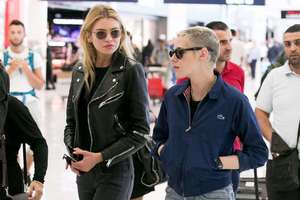 Kristen-Stewart-and-Stella-Maxwell-at-Orly-Airport--09.jpg