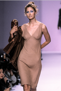 anna-sui-ss-1997-4.thumb.png.fae6845c77e7024d2ddf2ff3bedbcd9c.png