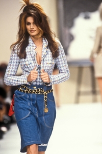 chanel-ss-1993-1.thumb.jpg.080474e96ff8973f56980b71980ead51.jpg