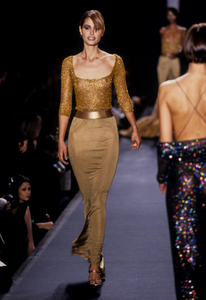 halston-fw-1997-1.thumb.png.5c4c75f956c3d445a5d4b6c8c8e803e3.png