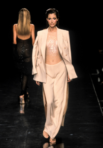 halston-ss-1998-2.thumb.png.3ad2fee202e18d945b37ad38199fe69a.png