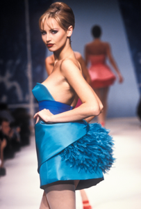 herve-leger-ss-1995-2.thumb.png.3ff73c44083fcb0237184e419a2654d1.png