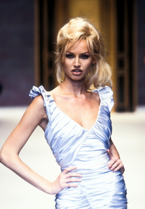 herve-leger-ss-1996-4.thumb.png.c5eadee5a511b2a17e451a72090458f1.png