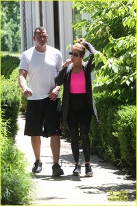 jennifer-lopez-alex-rodriguez-head-to-the-hamptons-01.jpg