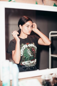 shanina-shaik-14-835x1253.thumb.jpg.aab762d9c096933f341127f030b941a3.jpg