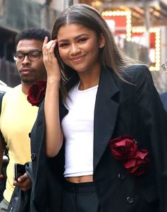 zendaya-leaving-good-morning-america-in-nyc-06-20-2017-13.jpg