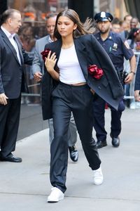 zendaya-leaving-good-morning-america-in-nyc-06-20-2017-6.jpg