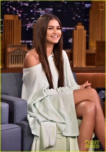 zendaya-spiderman-michelle-boomerang-videos-fallon-02.jpg