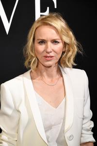 46187630_naomi-watts-09.thumb.jpg.211bd9191710a0b4ffd496b82cff482b.jpg