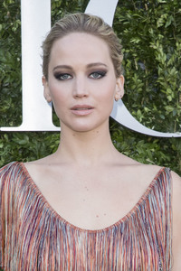   jlaw030717BZNImage1002.jpg