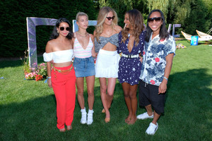 REVOLVEintheHamptons+Kicks+Off+4th+July+Moet+NeZiqIXrqZnx.jpg