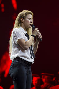     shakira070717BZNImage105.jpg