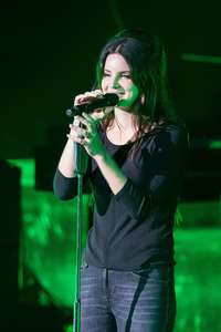 Lana-Del-Rey - Performs-at-O2-Academy-Brixton--10.jpg