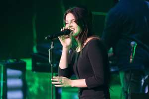 Lana-Del-Rey - Performs-at-O2-Academy-Brixton--13.jpg