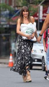 Sofia-Vergara-Filming-Stano-in-New-York--07.jpg