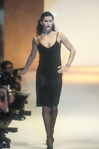 blumarine-ss-1995-4.thumb.jpg.7bff4f0c3743bc3cbd6ec3af3de0049f.jpg