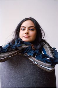 camila-mendes-office-magazine-2017-5.thumb.jpg.ff62ea16c070e3464645fa56f8c49214.jpg