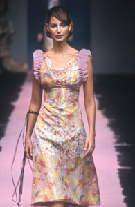 christian-lacroix-ss-1999-3.thumb.png.15a2be2bcda57a05d9629699ec0e3aee.png