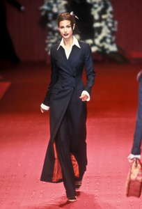 dolce-gabbana-fw-1997-4.thumb.png.51947d78cdddc4627c316e8311dc9170.png