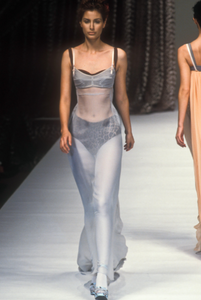 dolce-gabbana-ss-1997-7.thumb.png.99511f4190d1f22e51341446a20e87ff.png