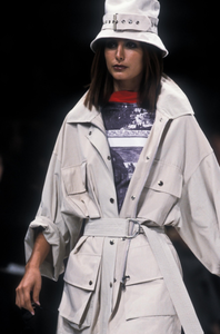 jean-charles-de-castelbajac-ss-1998-5.thumb.png.1fb44b85765fbe99e82d4006bd21200d.png