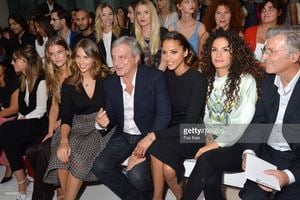 julia-toledano-nina-agdal-ophelie-meunier-sidney-toledano-and-noemie-picture-id456308184.jpg