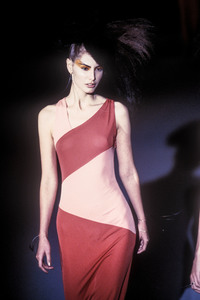 karl-lagerfeld-ss-1997.thumb.jpg.7aab5dc111b556a2871958668841d937.jpg