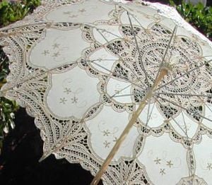 lace_parasols.jpg