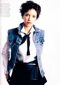 marie_claire_italia_dec_1993_41.thumb.jpg.56d789e33b391c870e0f62e2ef8515ee.jpg