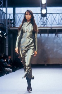 1_azzedine-alaia-fw-1989-2_html.thumb.JPEG.bcbfb3a80d7acb7a9f9f27138e17946f.JPEG