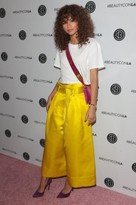      zendaya120817BZNImage1015.jpg