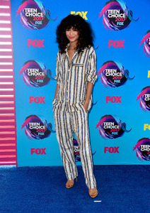     zendaya130817BZNImage17.jpg