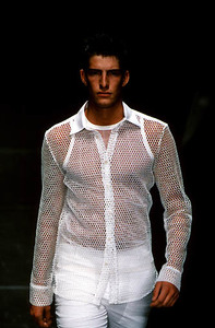 599b515e92868_VersusVersaceSpringSummer2000NewYorkFashionWeek2.thumb.jpg.550e95cc19da24d9b6f435f99908b629.jpg