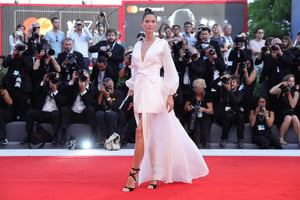 Bianca+Balti+Downsizing+Premiere+Opening+Ceremony+RcK3yC29dl_x.jpg