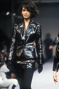 6_azzedine-alaia-fw-1990-7_html.thumb.JPEG.4deab188bcbedf6641591e5286904345.JPEG