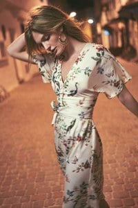 Anthropologie-Fall-2017-Amber-Valetta-and-Constance-Jablonski-by-Nathan-Copan-4.thumb.jpg.a88290dc8dfe97ae56bc255740f8039d.jpg