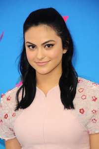 Camila-Mendes--2017-Teen-Choice-Awards--05.thumb.jpg.1ce679f1ea1c7927a8e66c7d4fb9b1f7.jpg