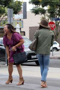 Jenna-Dewan-Tatum--Out-and-about-in-Sherman-Oaks--02.jpg