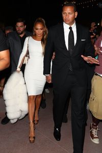 jennifer-lopez-leaving-the-mayweather-mcgregor-fight-in-las-vegas-08-26-2017-0.jpg