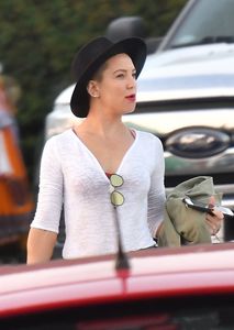 kate-hudson-on-the-set-of-her-new-movie-sister-in-la-08-24-2017-2.jpg