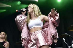 zara-larsson-lollapalooza-2017-billboard-1548.jpg