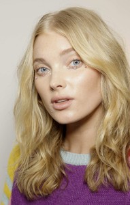 51282177_elsa-hosk-006.jpg