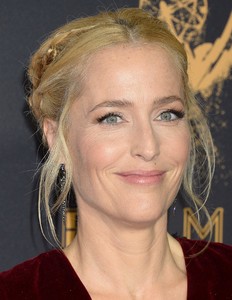 51994837_gillian-022.jpg